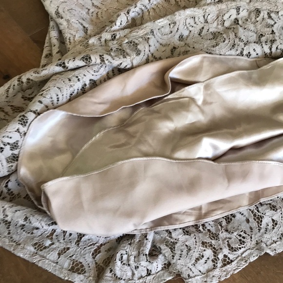 Dress - Picture 7 of 8